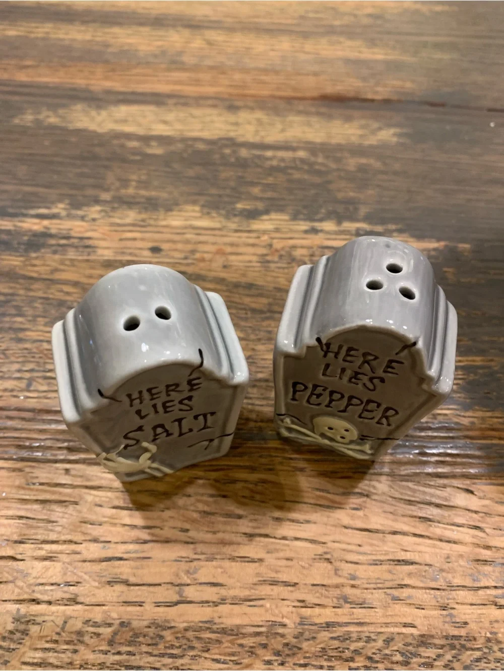 Halloween 'Here Lies' Salt & Pepper Shaker Set - Gray Ceramic